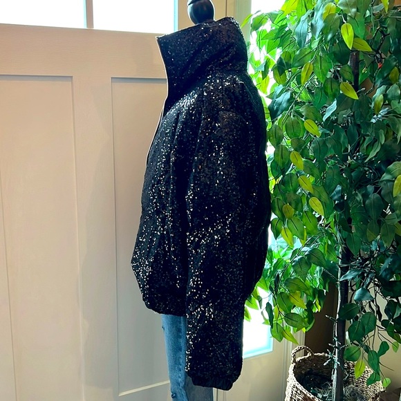 Funky sequined bomber Jacket. It’s so pretty - Picture 5 of 7